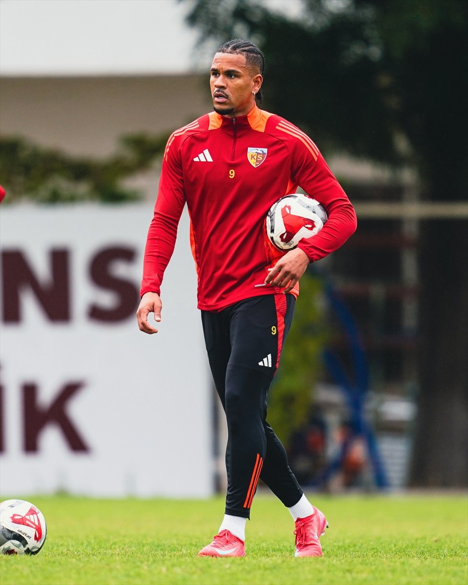 Trendyol Süper Lig'in 8. haftasında deplasmanda Trabzonspor ile karşılaşacak Zecorner Kayserispor...