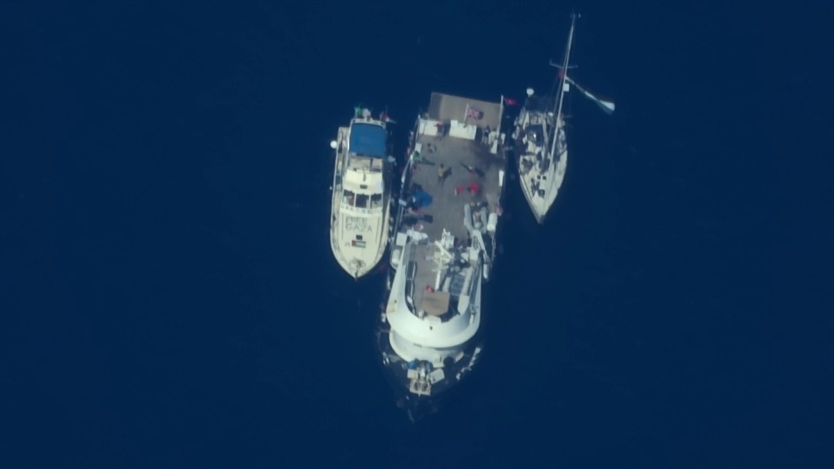 Türk Kızılay, Gazze'ye insani yardım ulaştırmak için yola çıkan Küresel Sumud Filosu'na gıda ve...