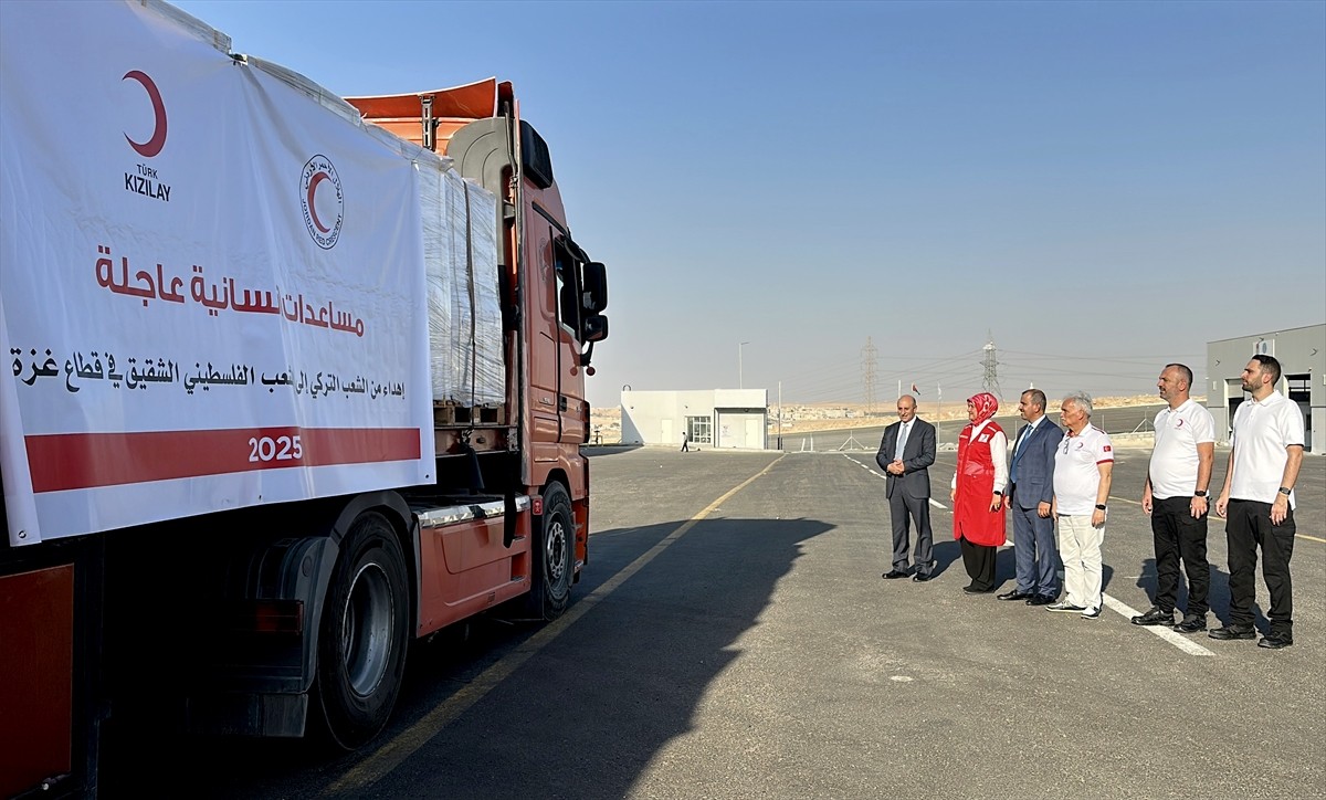 Türk Kızılay, Ürdün’de düzenlediği insani yardım faaliyetleriyle hem burada yaşayan Gazzelilere...