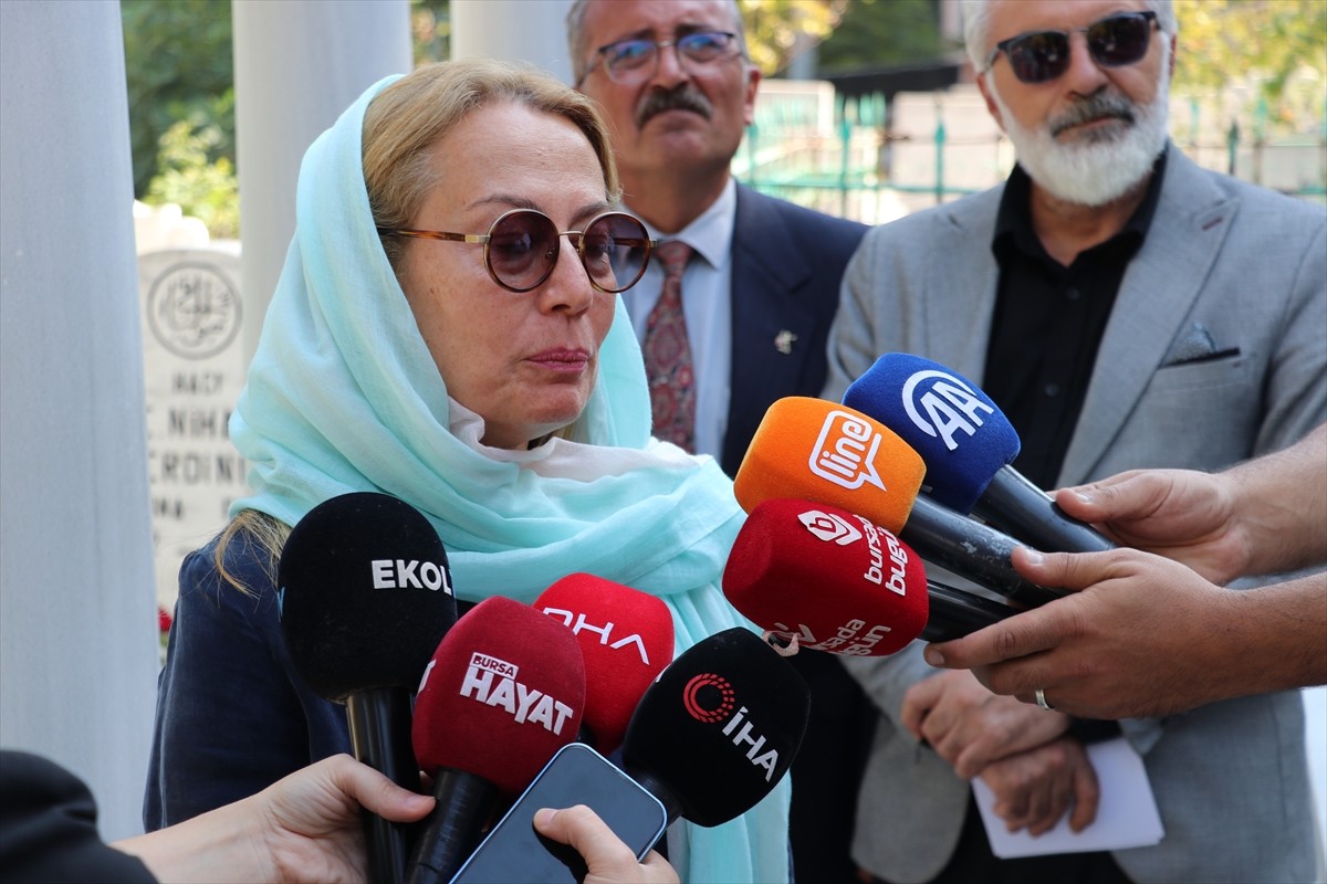 Türk Sanat Müziği'nin unutulmaz isimlerinden besteci ve ses sanatçısı Zeki Müren'in vefatının 29....