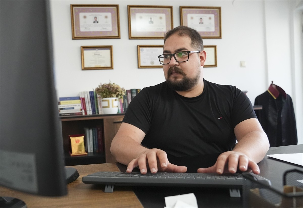 Türkiye'de motosiklet kullanımına ilişkin mevcut yasal düzenlemelerin yetersiz olduğunu belirten...