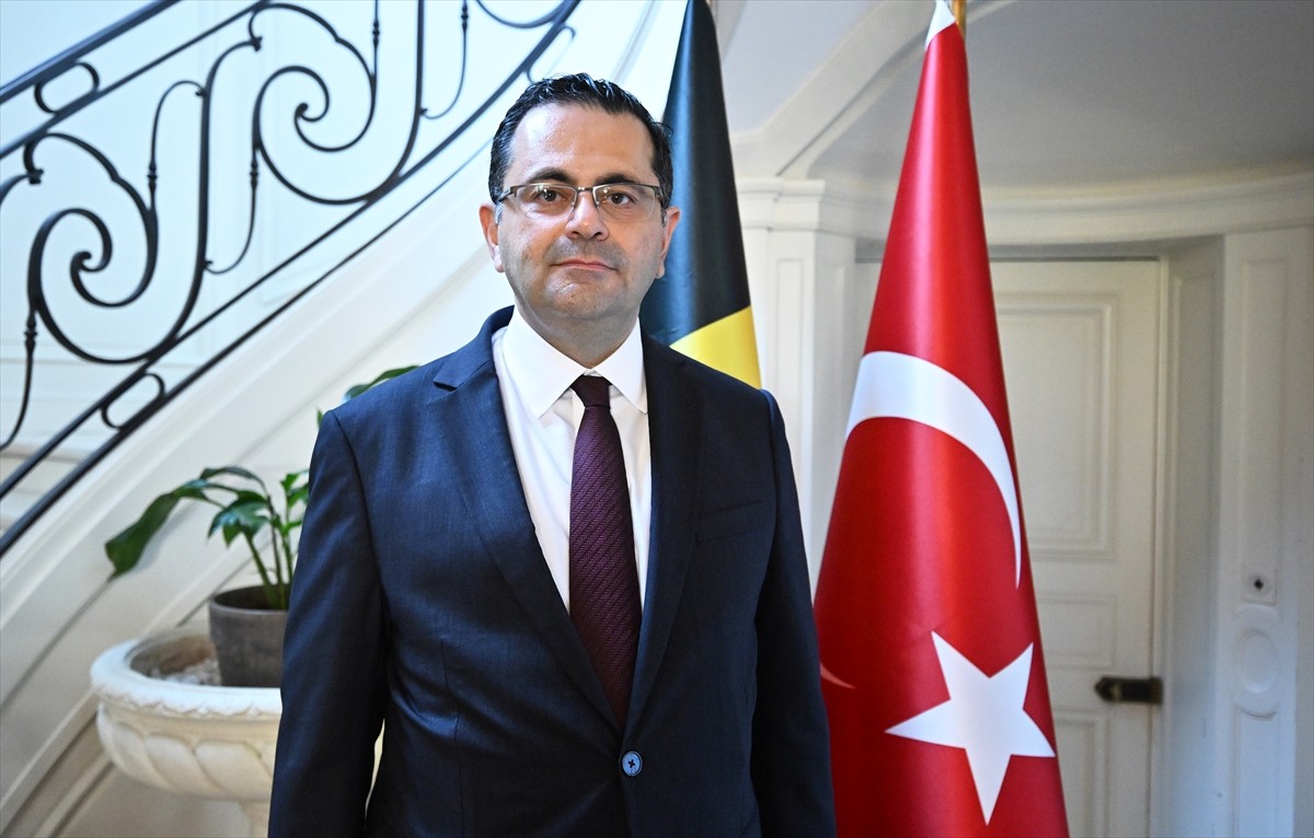 Türkiye'nin Brüksel Büyükelçisi Görkem Barış Tantekin, görevine resmen başlamasının ardından Türk...
