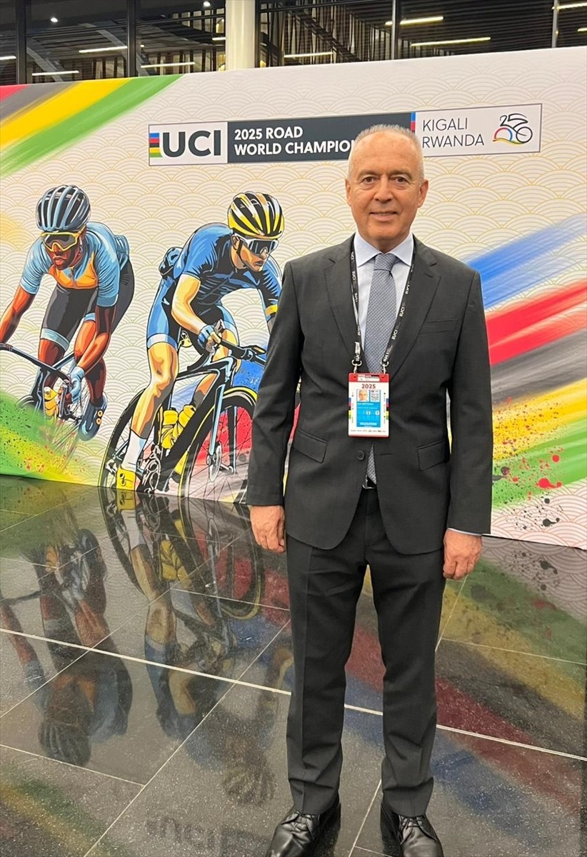 Türkiye Bisiklet Federasyonu Başkanı Emin Müftüoğlu, Ruanda'nın başkenti Kigali'de...