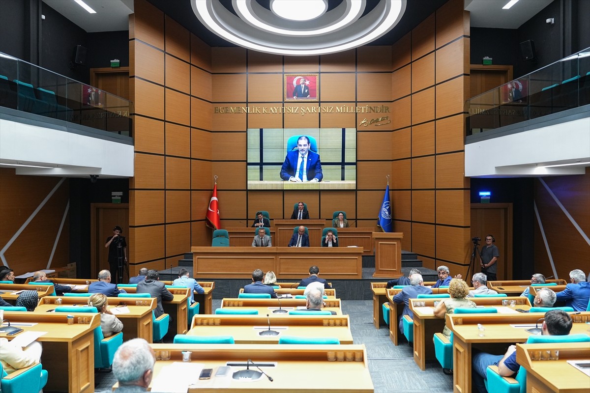 Üsküdar Belediye Meclisinin eylül ayı toplantılarının ikinci oturumu, Meclis 1. Başkanvekili Ali...