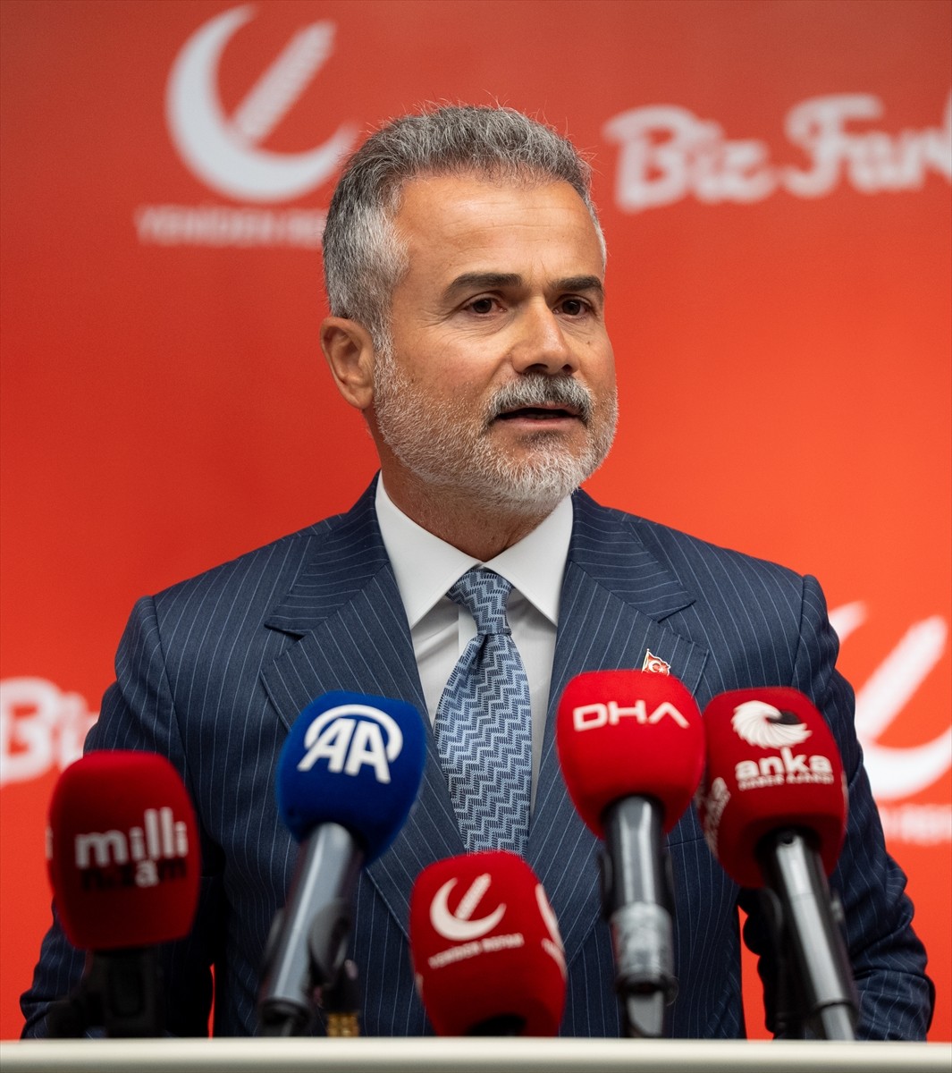 Yeniden Refah Partisi Genel Başkan Yardımcısı Suat Kılıç, parti genel merkezindeki Merkez Yürütme...