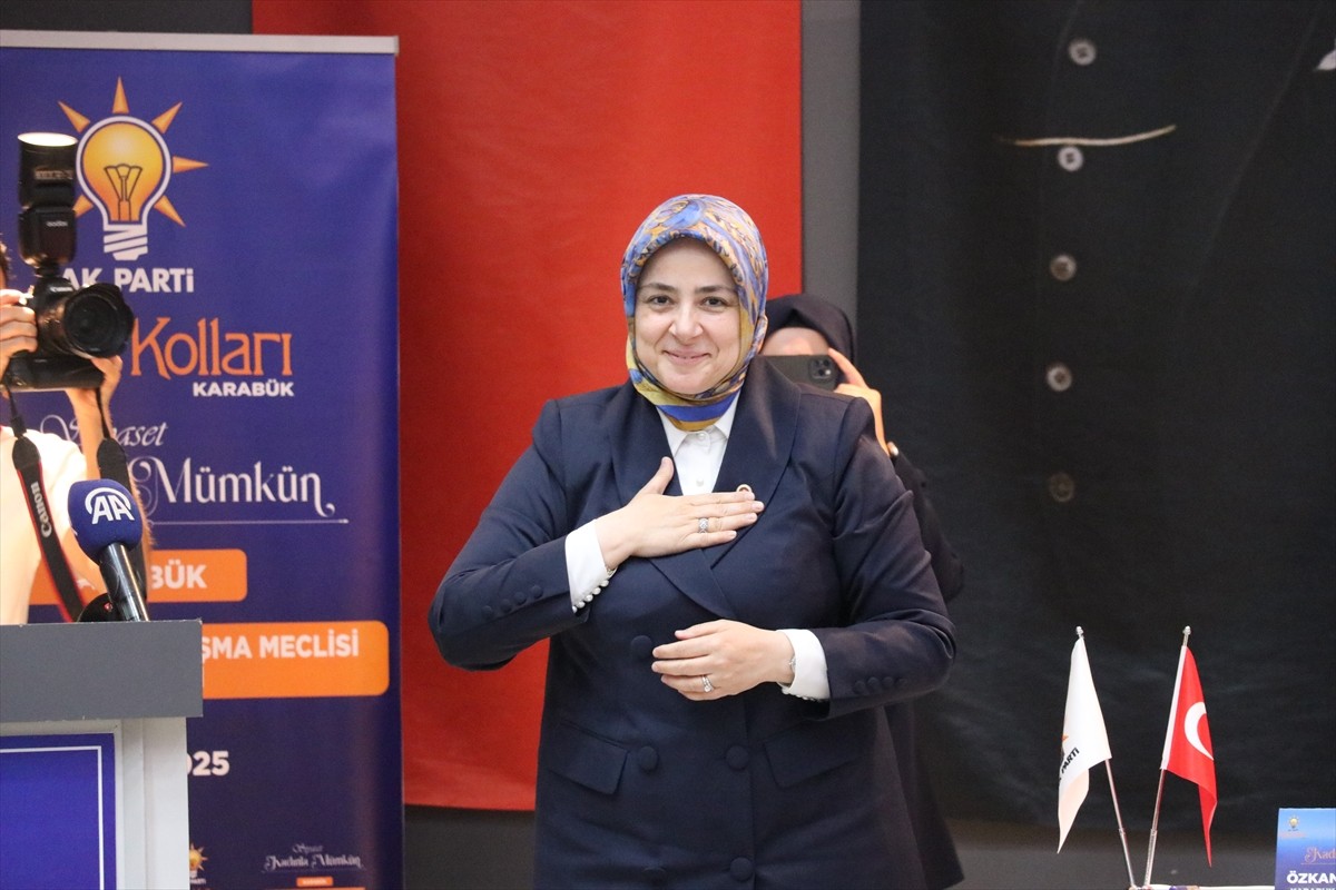 AK Parti Genel Merkez Kadın Kolları Başkanı Tuğba Işık Ercan (fotoğrafta), AK Parti Karabük Kadın...