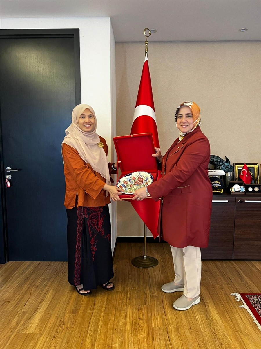 AK Parti Genel Merkez Kadın Kolları Başkanı Tuğba Işık Ercan, Malezya ziyareti kapsamında...