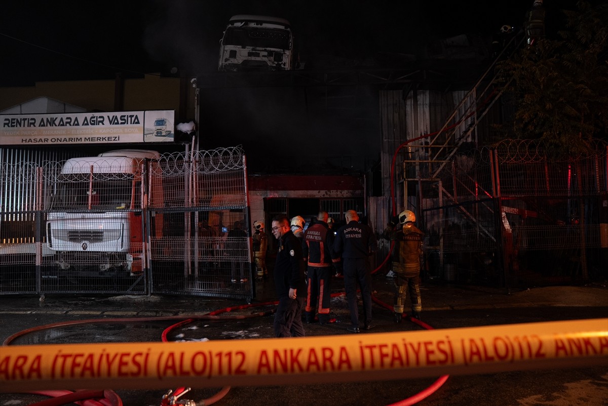 Ankara Yenimahalle İlçesi İnönü Mahallesi Yıldırımlar Sanayi Sitesi'ndeki bir oto tamir dükkanında...