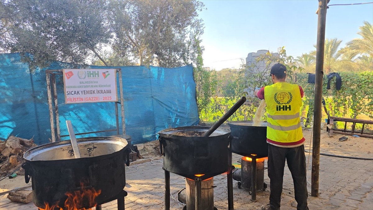 Balıkesir'de lise öğrencilerinin Gazze yararına düzenlediği kermesin kampanyasının gelirleri...