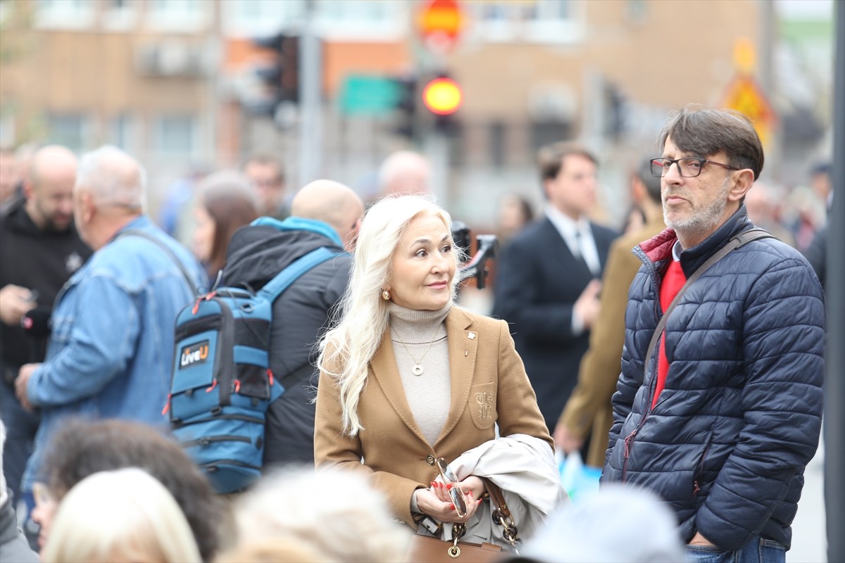 Balkanlar'ın en tanınan şarkıcılarından Halid Beslic için cenaze töreni düzenlendi. Saraybosna'da...