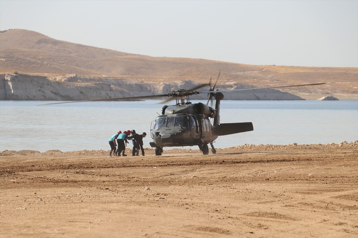 Batman'da, Sağlık Bakanlığının Ulusal Medikal Kurtarma Ekibi (UMKE) faaliyet planında yer alan...