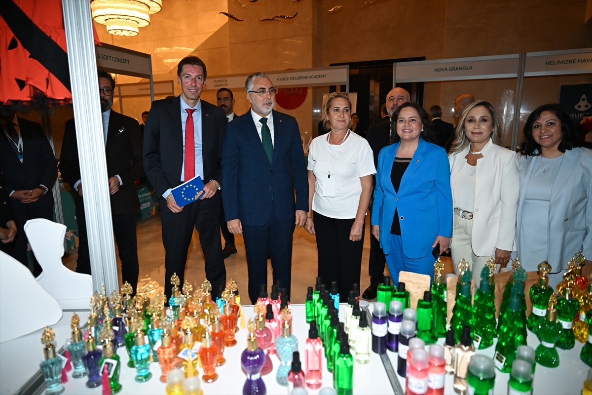 Çalışma ve Sosyal Güvenlik Bakanı Vedat Işıkhan, Sosyal Güvenlik Kurumu (SGK) tarafından hayata...