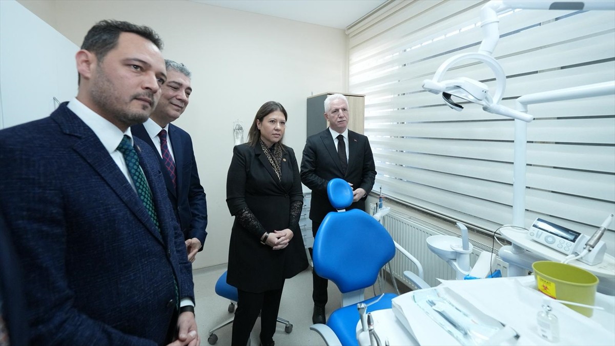 Çatalca Ağız ve Diş Sağlığı Polikliniği, düzenlenen törenle hizmete açıldı. İstanbul Valisi Davut...