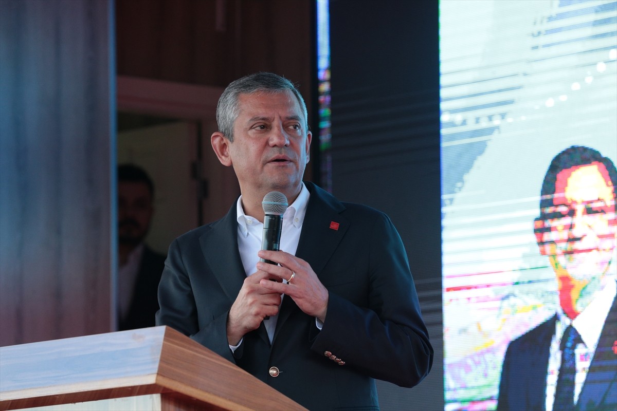 CHP Genel Başkanı Özgür Özel, Bolu Belediyesi 100. Yıl Cumhuriyet Parkı tanıtımı ile Mezarlık...