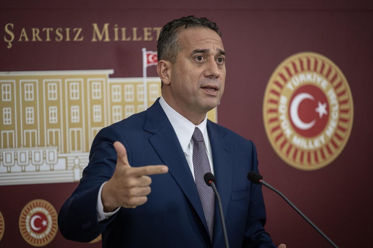 CHP Grup Başkanvekili Ali Mahir Başarır, TBMM'de basın toplantısı düzenledi.