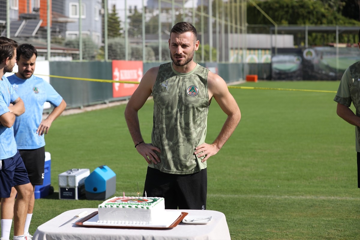 Corendon Alanyaspor, Trendyol Süper Lig'in 8. haftasında Gençlerbirliği ile yarın deplasmanda...