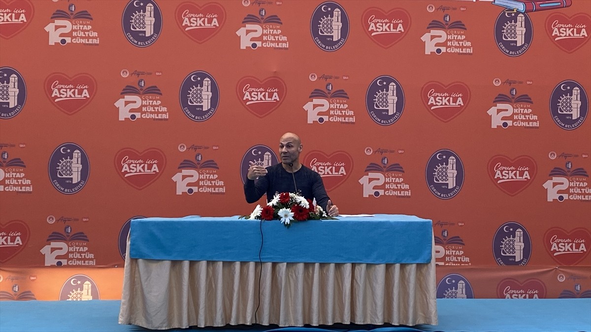 Çorum'da 12. Kitap Kültür Günleri ikinci gününde çeşitli etkinliklerle devam etti. Çorum Ticaret...