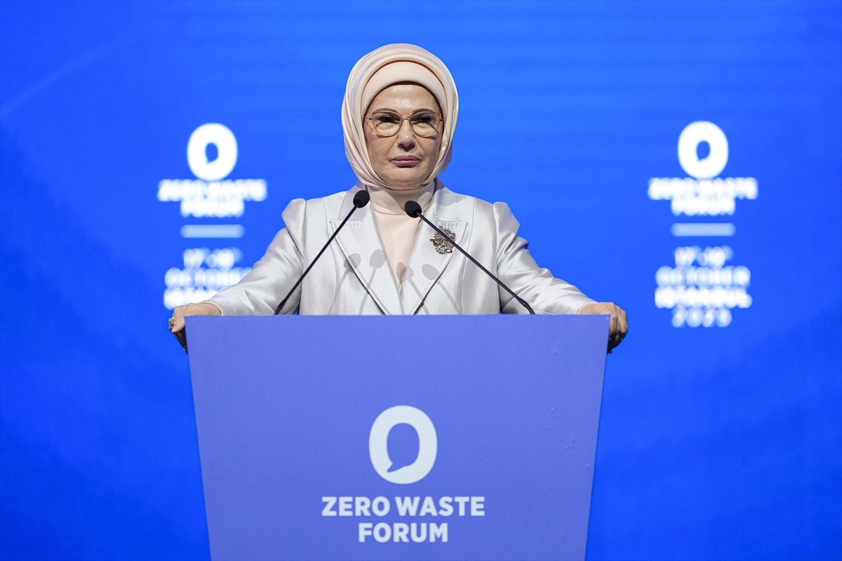 Cumhurbaşkanı Recep Tayyip Erdoğan'ın eşi Emine Erdoğan, Sıfır Atık Vakfı tarafından, Çevre...
