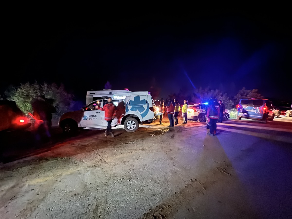 Düzce'de mantar toplamak için gittiği ormanlık alanda kaybolan yaşlı adam arama kurtarma ekipleri...