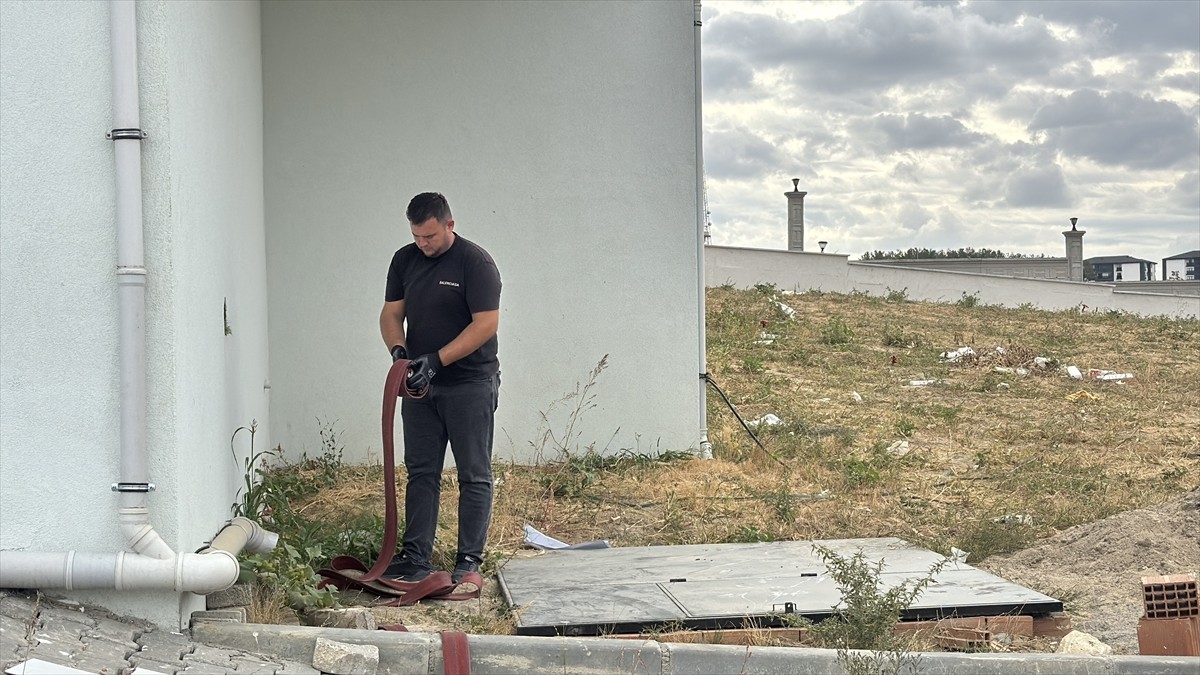 Edirne'de bazı mahallerde zaman zaman su kesintileri yaşanmaya devam ediyor. Kentin yüksek...