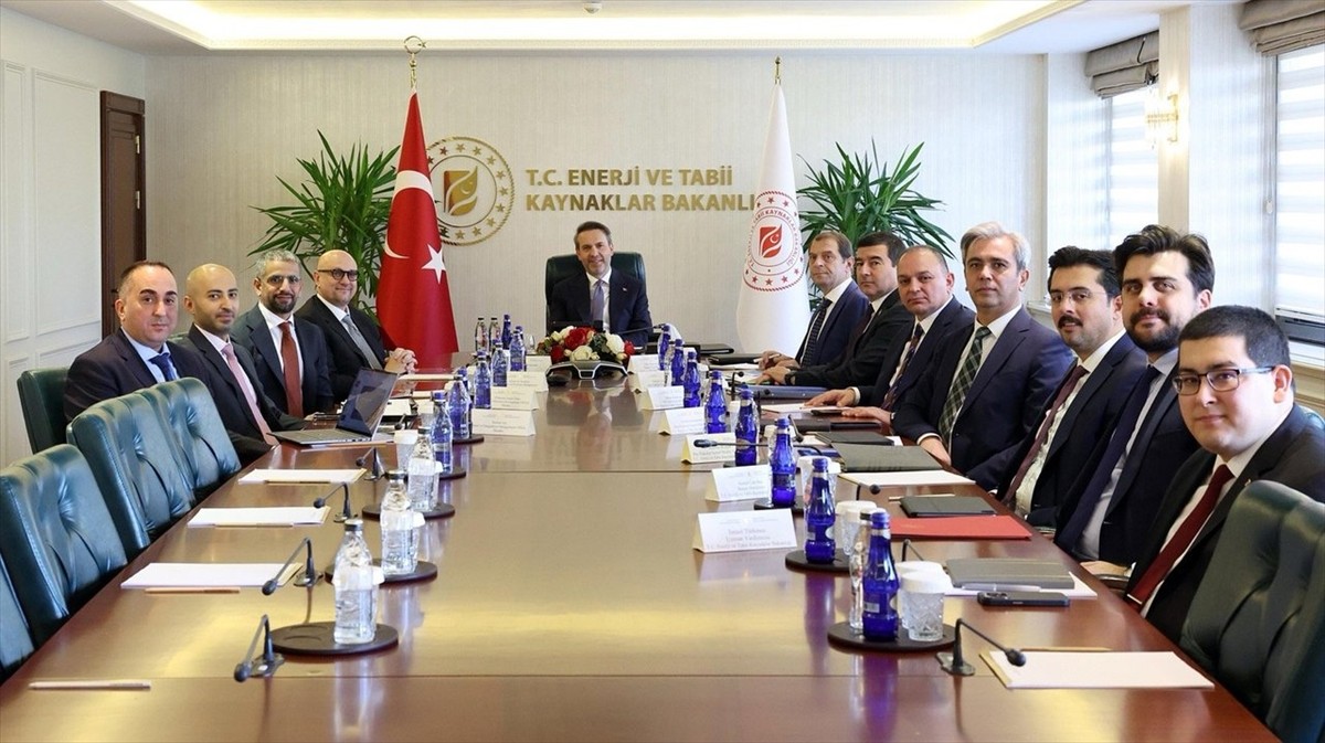 Enerji ve Tabii Kaynaklar Bakanı Alparslan Bayraktar, Birleşik Arap Emirlikleri (BAE) merkezli...