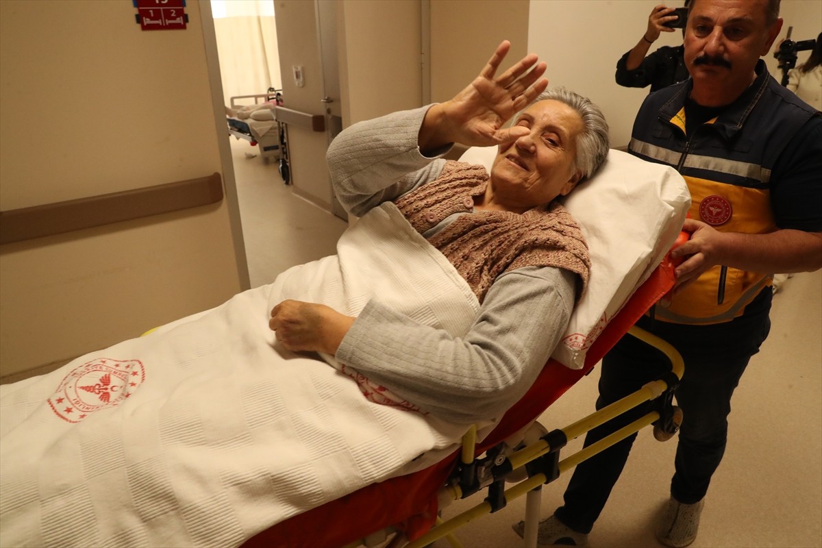 Erzincan Binali Yıldırım Üniversitesi Mengücek Gazi Eğitim ve Araştırma Hastanesi’nden taburcu...