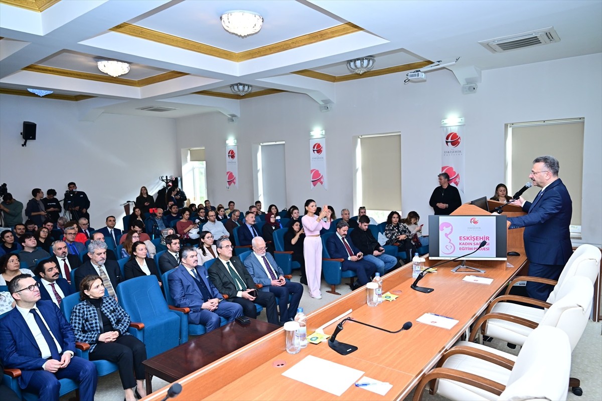 Eskişehir Valiliğinin himayesinde, kadınların sağlık bilincinin artırılmasına yönelik yürütülen...