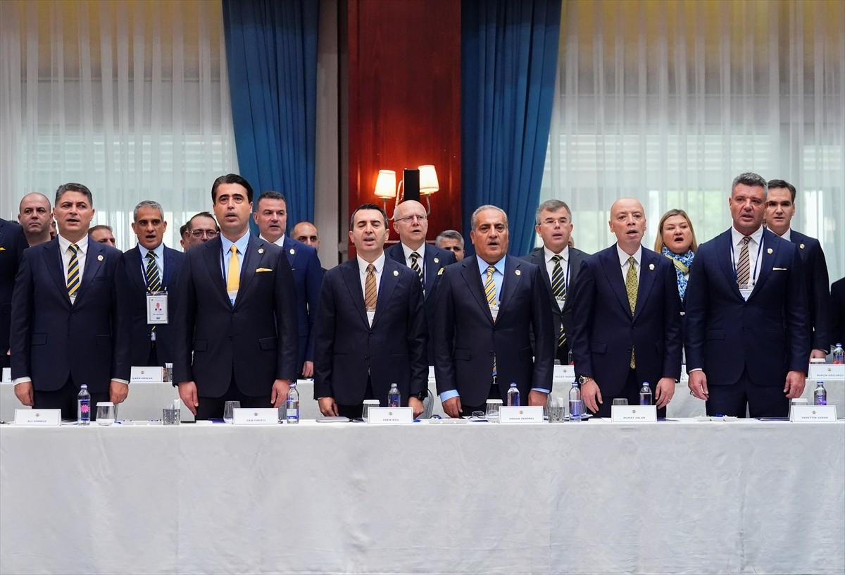 Fenerbahçe Kulübü Yüksek Divan Kurulu toplantısı, Kalamış'ta bulunan Fenerbahçe Faruk Ilgaz...