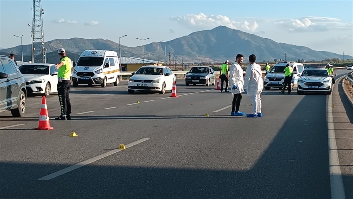 Gaziantep'in İslahiye ilçesinde otomobilin çarptığı çocuk ağır yaralandı.
