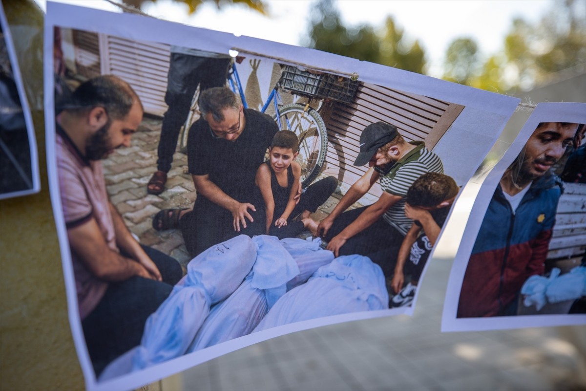 Gazze'ye destek olmak amacıyla İstanbul'dan Kudüs'e yürüyüş başlatan İstanbul Ticaret Üniversitesi...