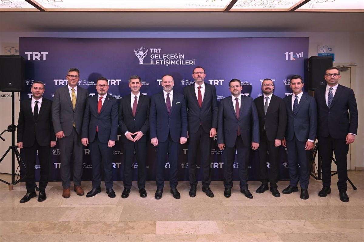 Geleceğin İletişimcileri 11’inci kez sahiplerini buldu. TRT Ankara Arı Stüdyosu’nda düzenlenen ve...