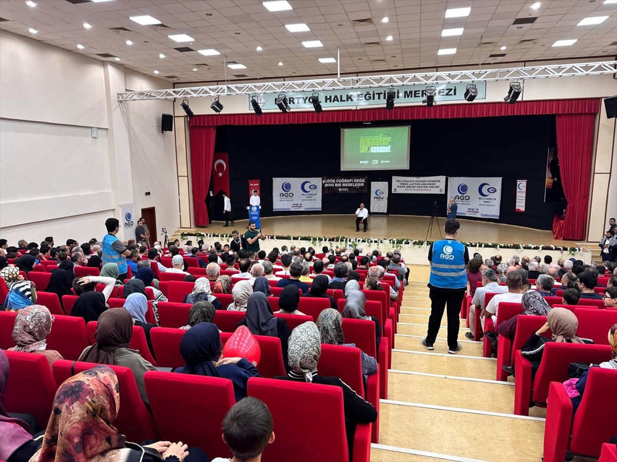 Hatay'da, Aksa Tufanı harekatının ikinci yıl dönümünde, İsrail ablukasını kırmak ve insani yardım...