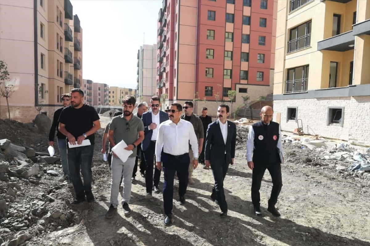 Hatay'ın Belen ilçesinde 6 Şubat 2023'teki depremlerin ardından yapımına başlanan 1154 afet konutu...