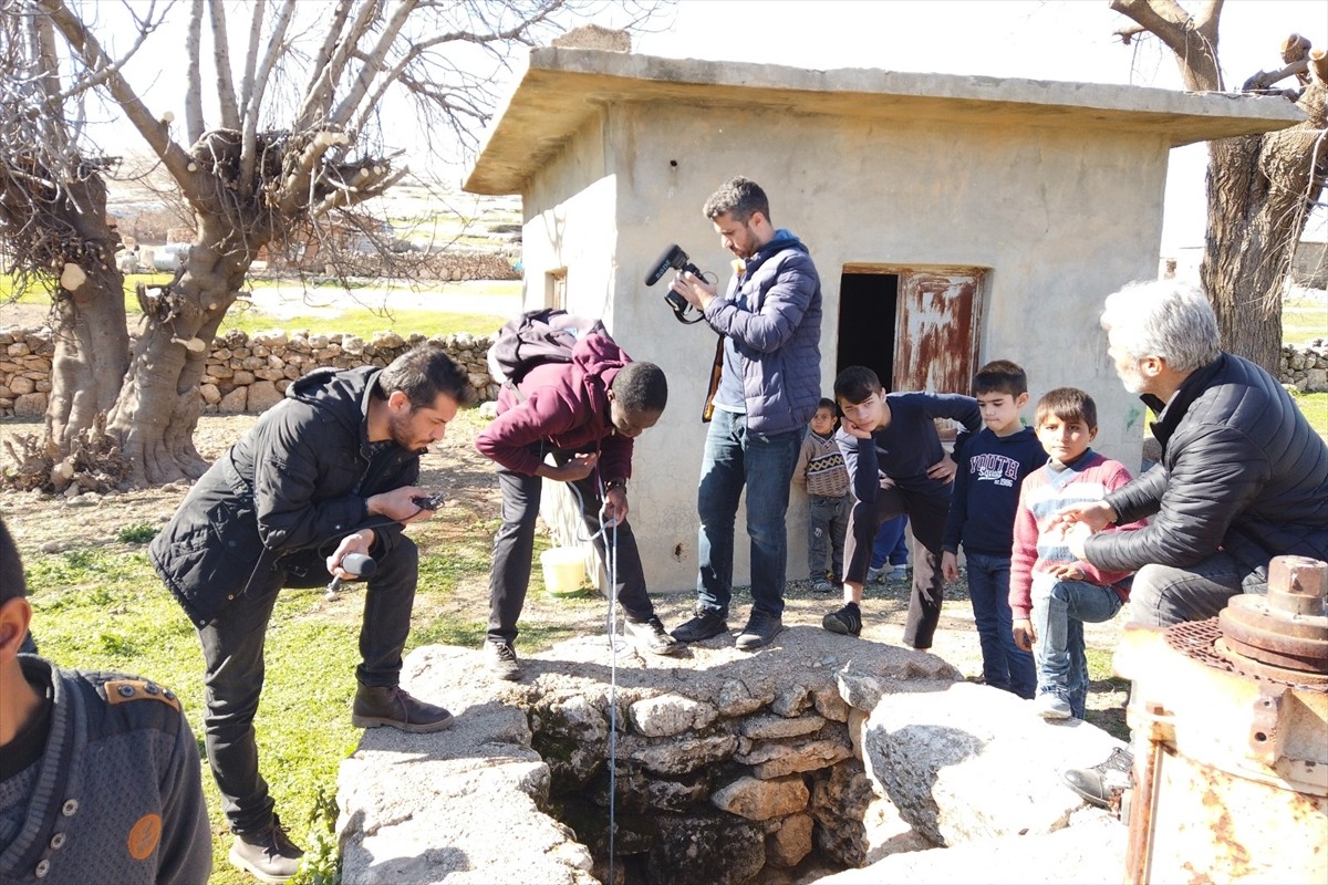 HAVELSAN ve TEKNOFEST 2025'te Yapay Zeka Kısa Film Yarışması'nda ikinci olan Vefa Yokuşu ekibinin...