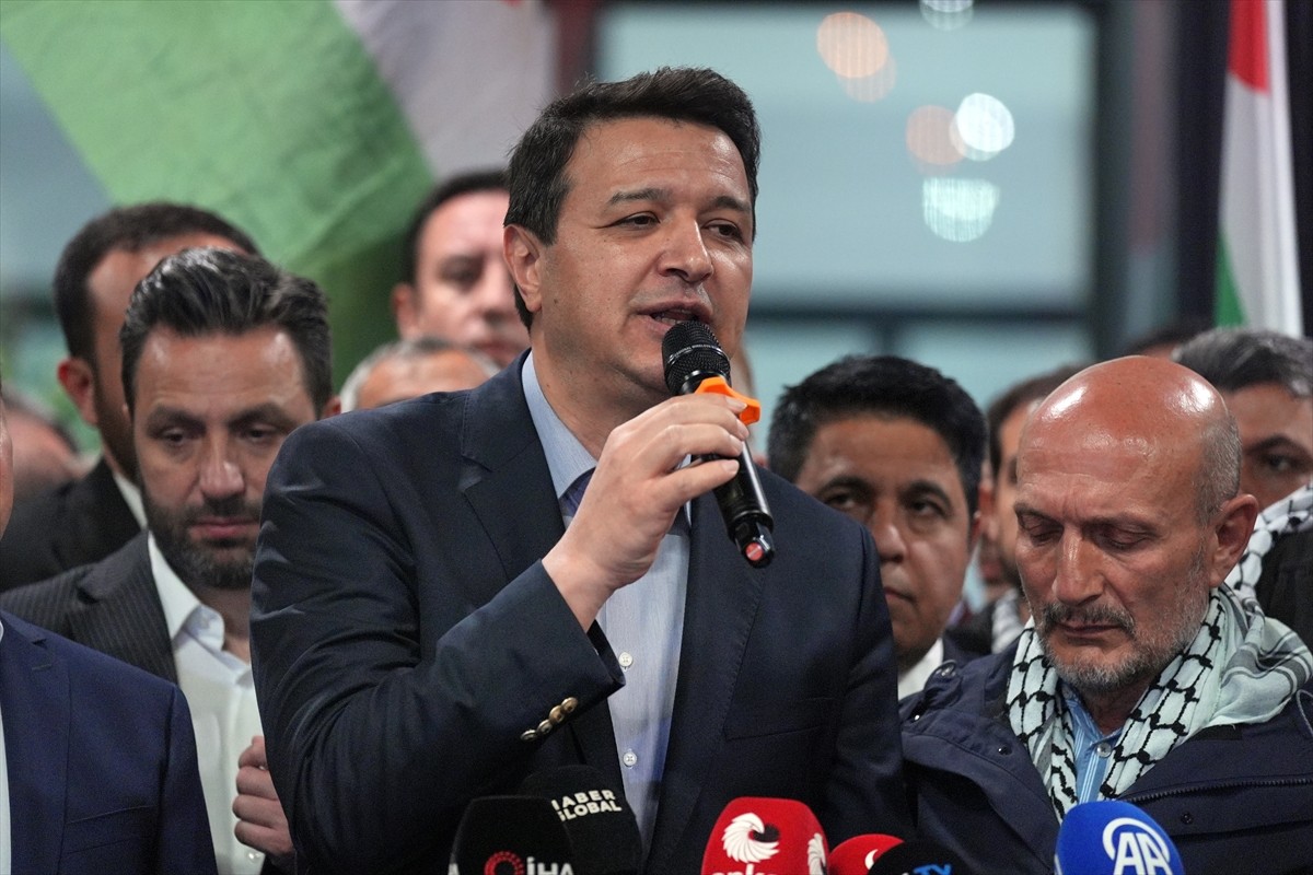 İsrail'in başkenti Tel Aviv'de bulanan Ben Gurion Havalimanı'ndan önce Azerbaycan'a, ardından...