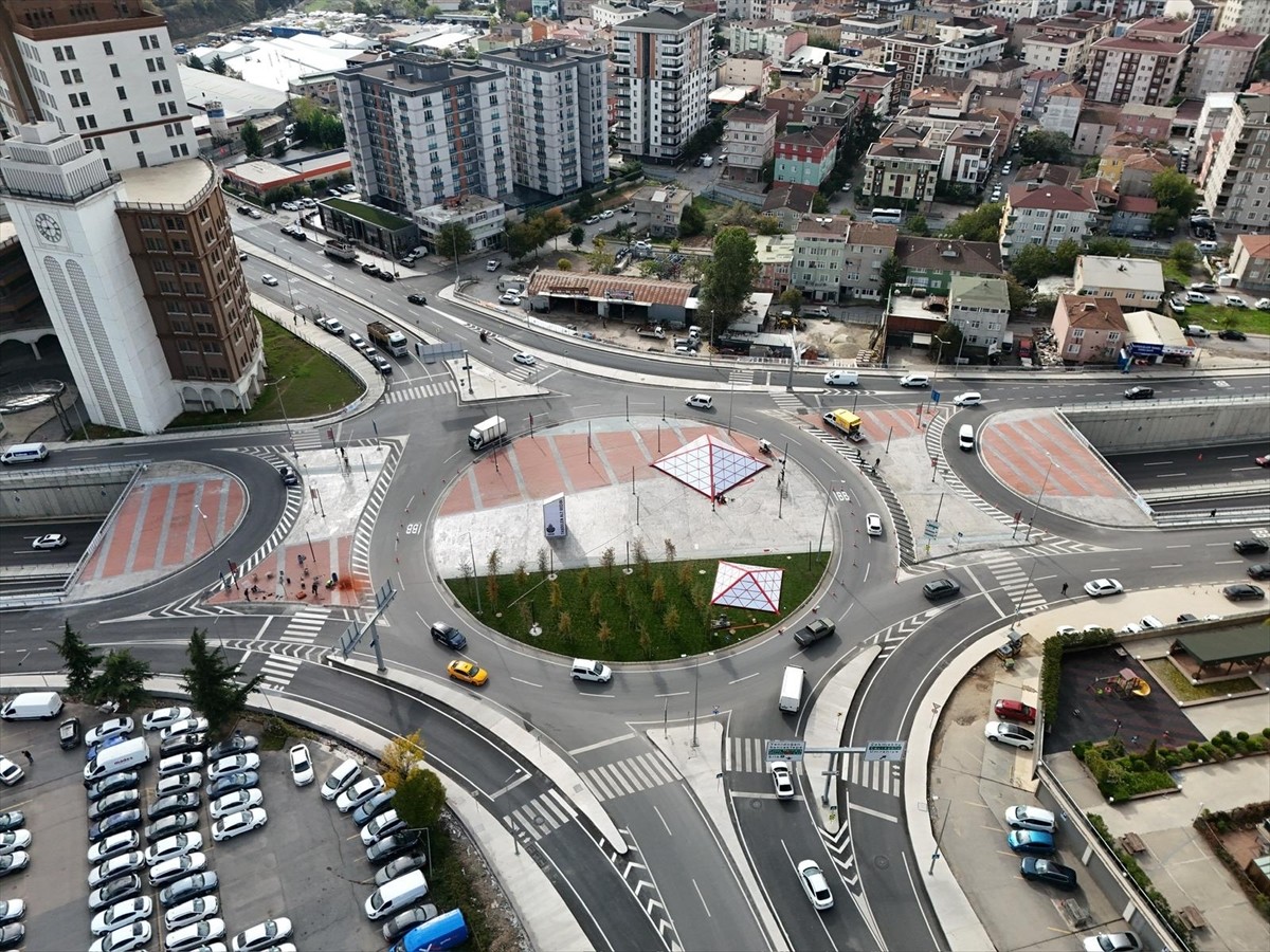 İstanbul Büyükşehir Belediyesince (İBB) yapılan Çekmeköy Taşdelen Mahallesi Şile Yolu Yenidoğan...