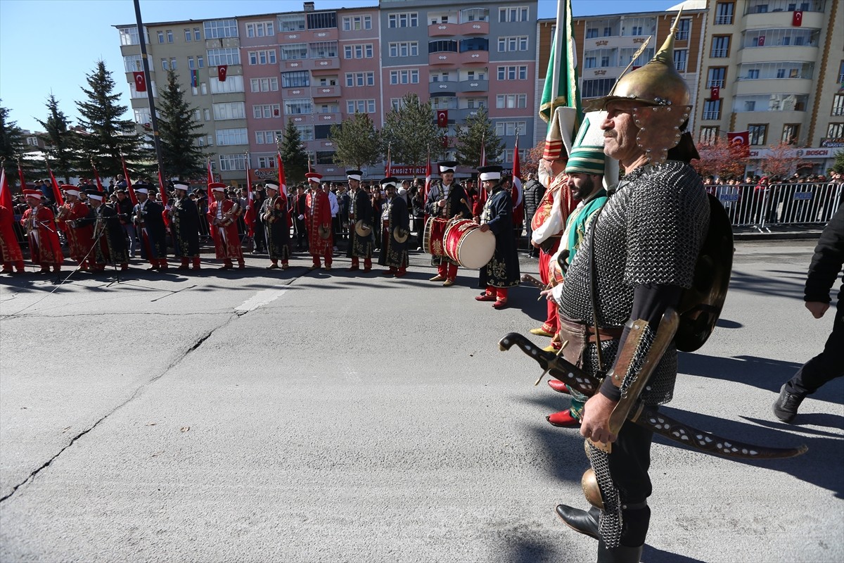 Kars'ın düşman işgalinden kurtuluşunun 105. yıl dönümü Hükümet Konağı önündeki törenle kutlandı....