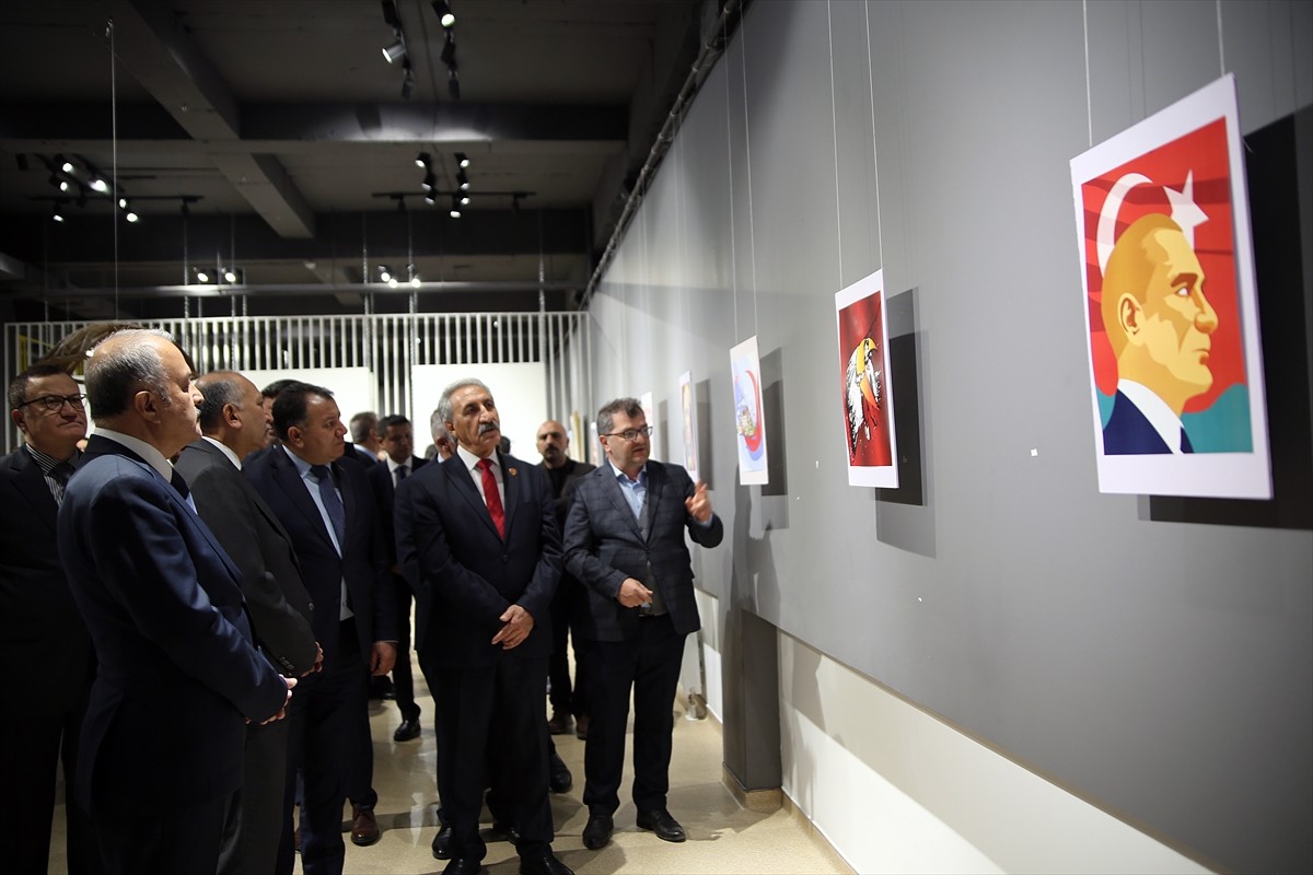 Kırgızistan'ın başkenti Bişkek'te, Türkiye Cumhuriyeti'nin 102. kuruluş yıl dönümü dolayısıyla...