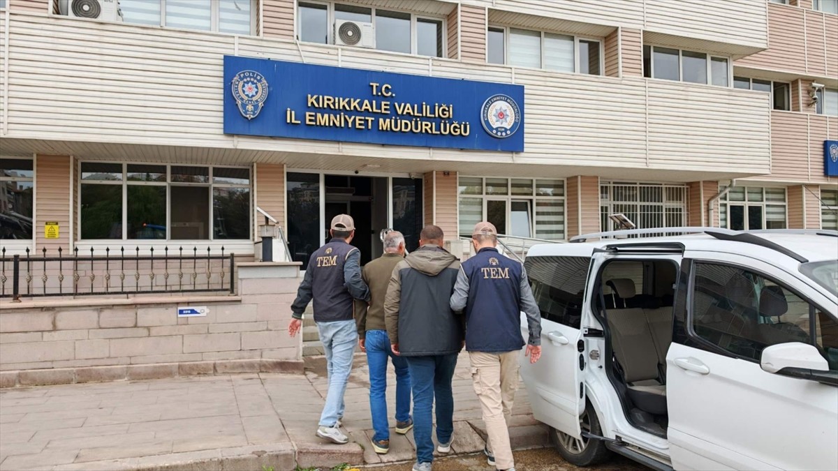 Kırıkkale'de terör örgütü DEAŞ'a yönelik operasyonda yabancı uyruklu 2 zanlı gözaltına...