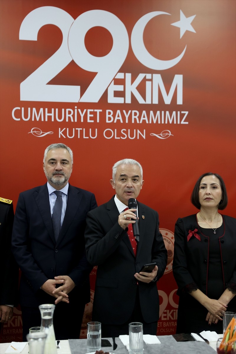 Kırklareli Halk Eğitim Merkezinde, 29 Ekim Cumhuriyet Bayramı ve Cumhuriyet'in 102. yıl dönümü...