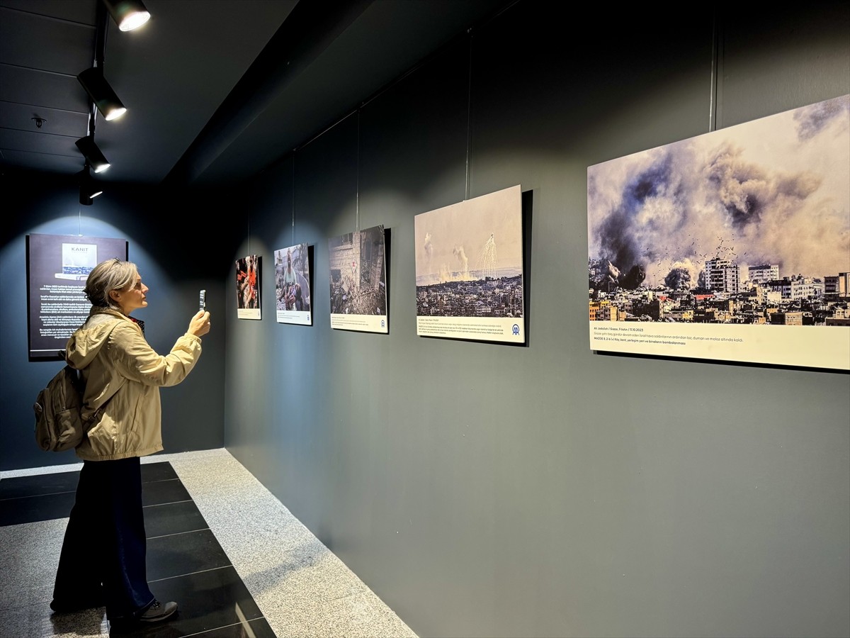 Kocaeli'nin Gebze ilçesinde, Anadolu Ajansının (AA) İsrail'in Gazze'de işlediği suçları tüm...