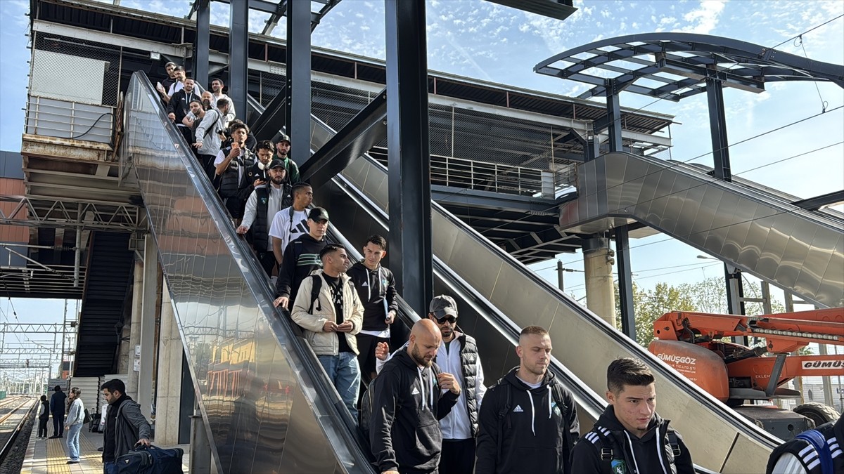 Kocaelispor, Trendyol Süper Lig'in 9. haftasında deplasmanda Tümosan Konyaspor ile yapacağı maç...