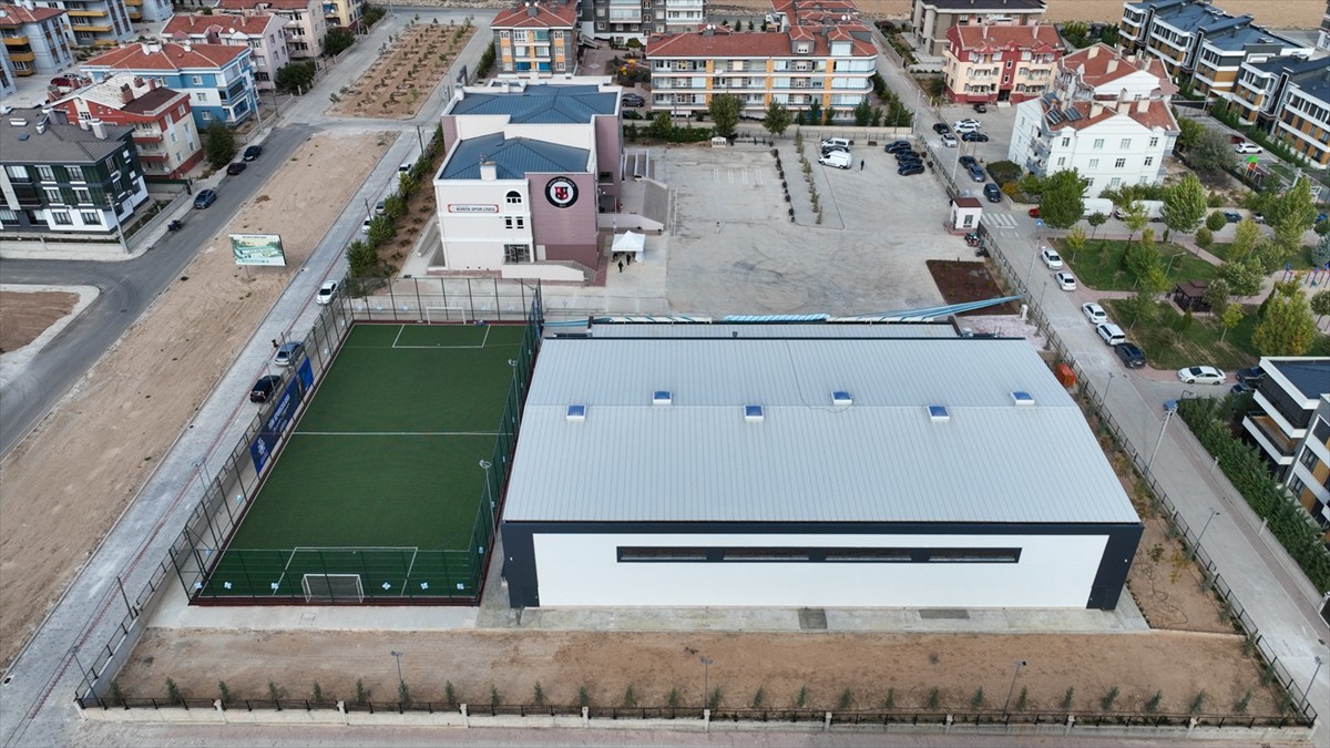 Konya'da Selçuklu Belediyesi tarafından Konya Spor Lisesine kazandırılan ve merhum Ahmet Çalık'ın...