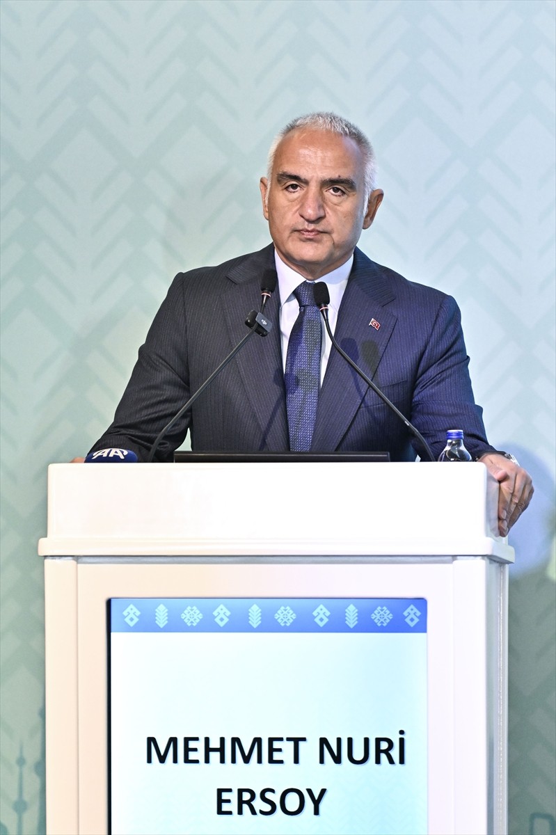 Kültür ve Turizm Bakanı Mehmet Nuri Ersoy, Çırağan Sarayı'nda düzenlenen 18. Verona Avrasya...