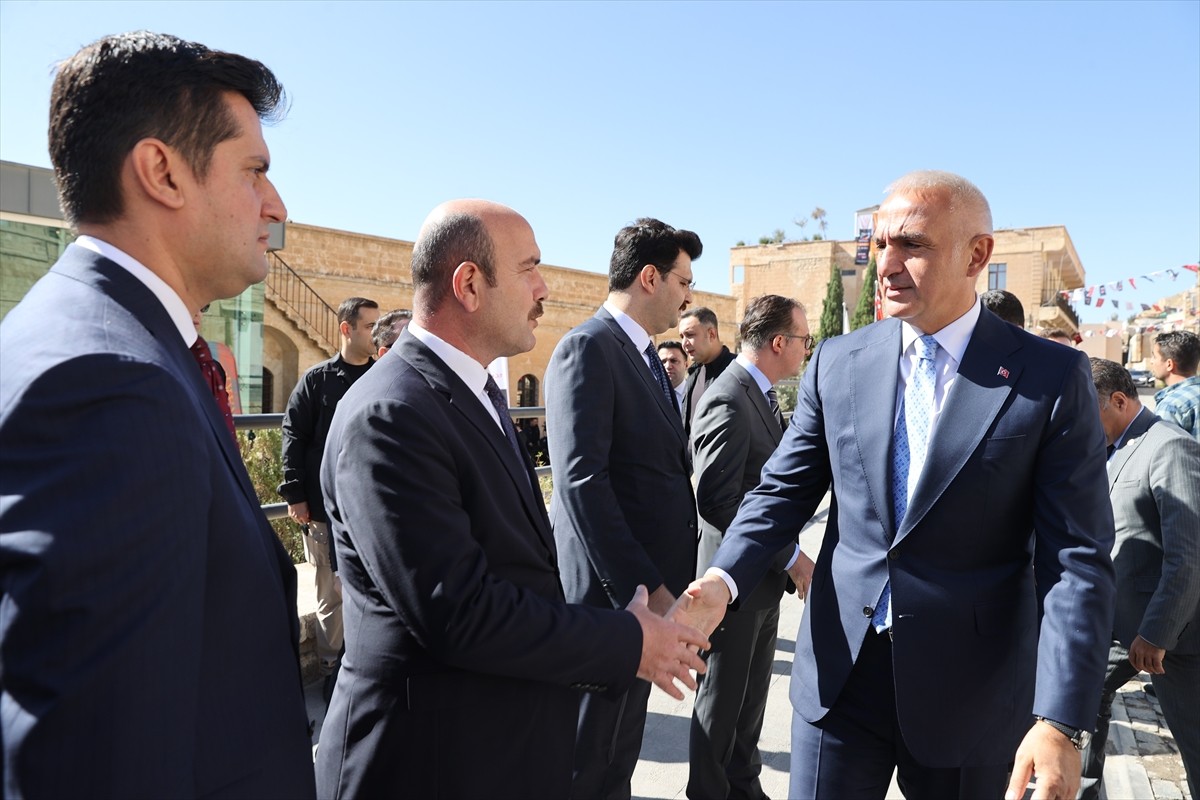 Kültür ve Turizm Bakanı Mehmet Nuri Ersoy,  Mardin'de Sakıp Sabancı Kent Müzesi'ndeki festivalin...