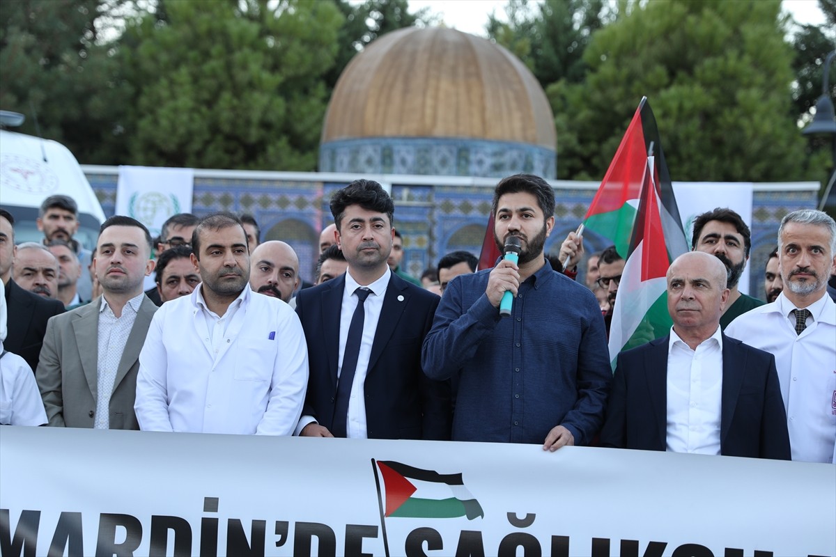 Mardin'de İl Sağlık Müdürlüğü ve Mardin İHH İnsani Yardım Derneği öncülüğünde merkez Artuklu...