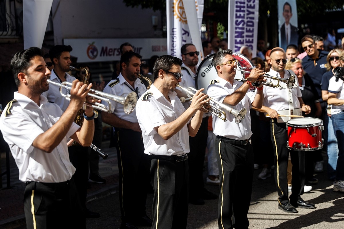 Mersin'de bu yıl 7. kez düzenlenen "Uluslararası Kushimoto Sokak Sanatçıları Festivali" Kushimoto...