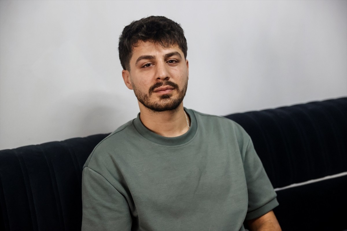 Mersin'in Toroslar ilçesinde sahibi tarafından ağızlıksız gezdirilen köpeğin saldırdığı motokurye...