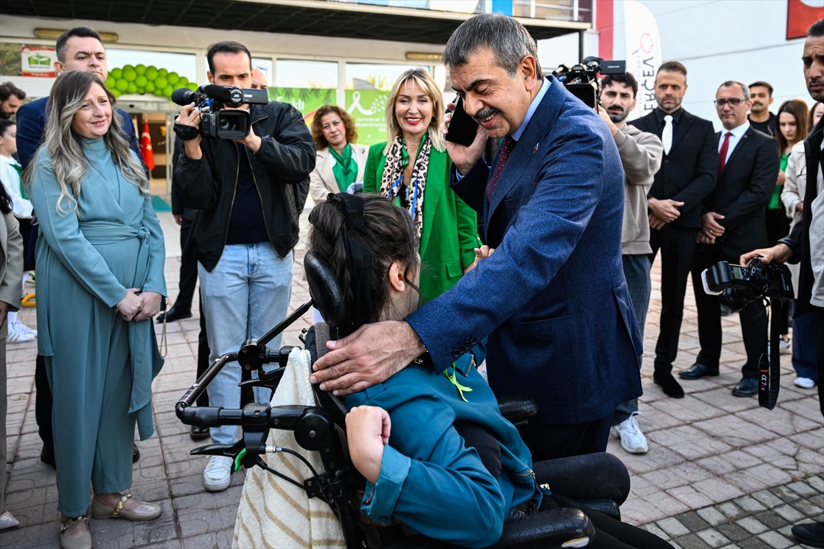 Milli Eğitim Bakanı Yusuf Tekin ile Tarım ve Orman Bakanı İbrahim Yumaklı 6 Ekim Serebral Palsi...