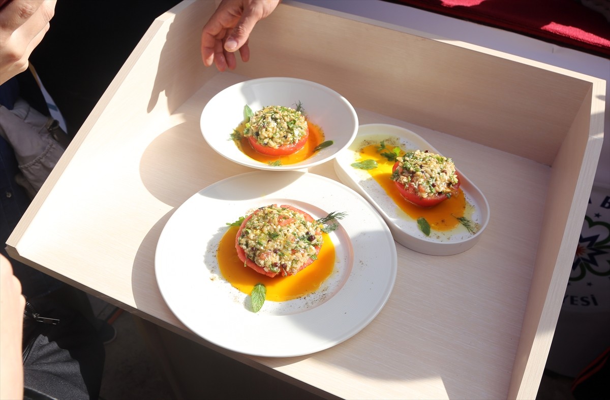 Muğla'da "Uluslararası Lezzet Festivali" düzenlendi. Festivalde Rusya, Azerbaycan ve Kafkasya'dan...